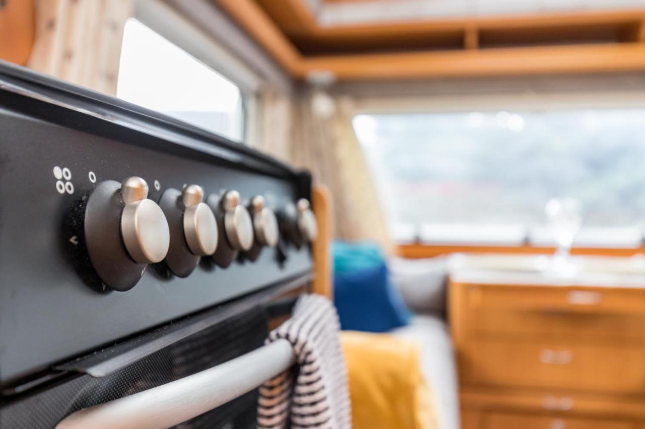 Cosy Caravan On Luxury Campsite Hulme End Ngoại thất bức ảnh