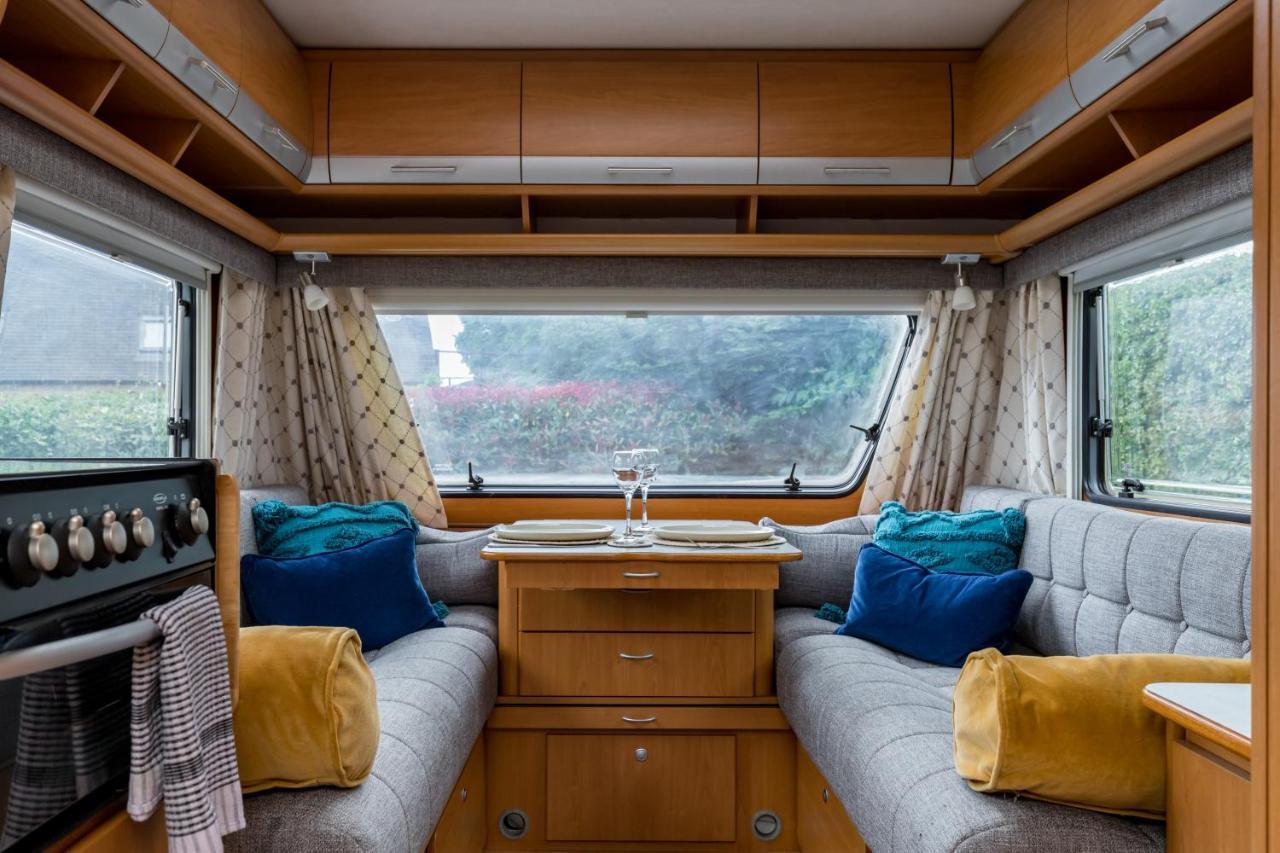 Cosy Caravan On Luxury Campsite Hulme End Ngoại thất bức ảnh