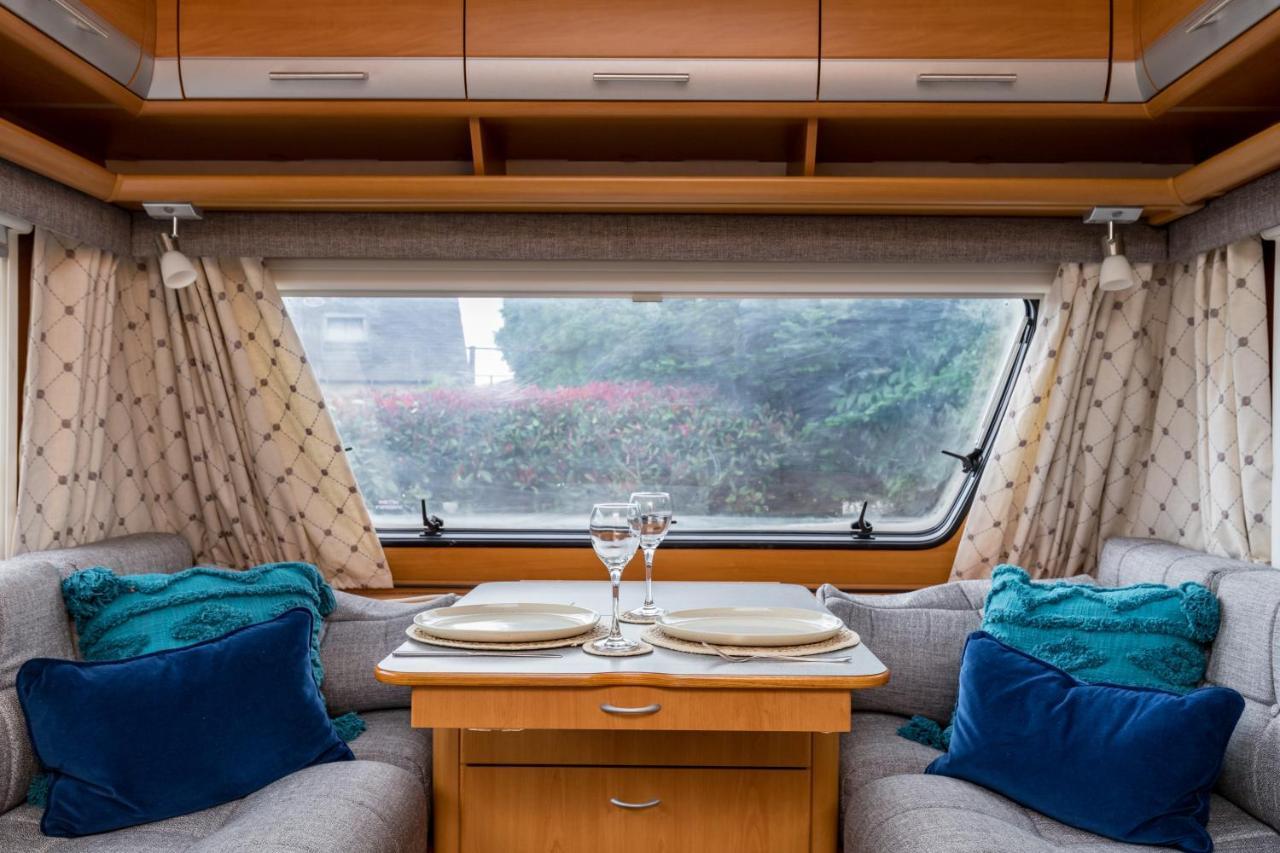 Cosy Caravan On Luxury Campsite Hulme End Ngoại thất bức ảnh