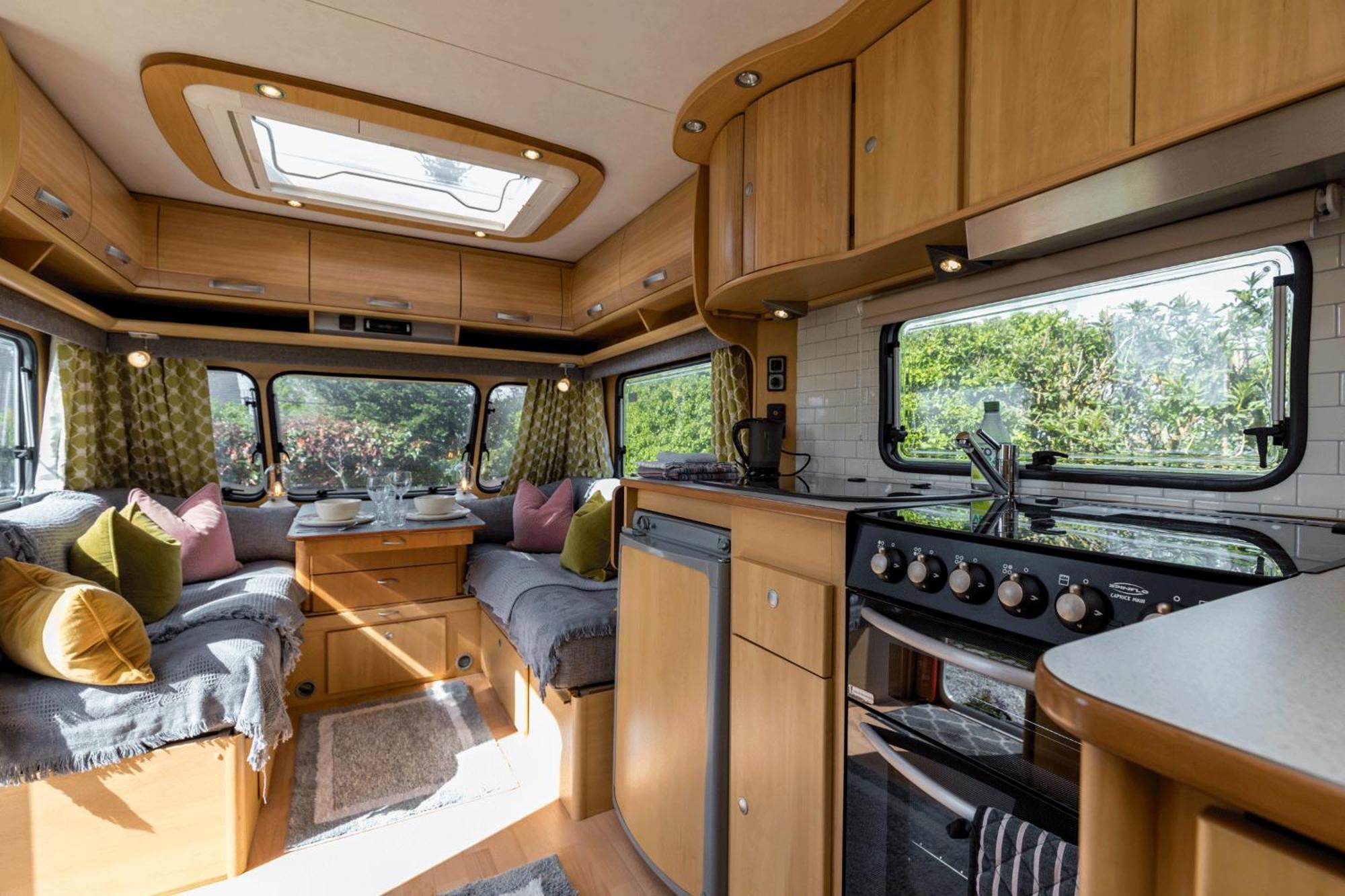Cosy Caravan On Luxury Campsite Hulme End Ngoại thất bức ảnh