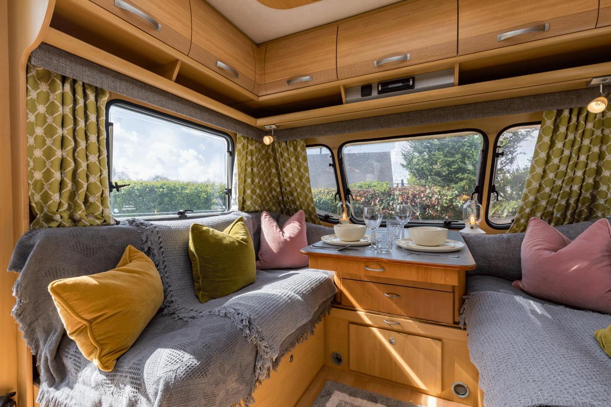 Cosy Caravan On Luxury Campsite Hulme End Ngoại thất bức ảnh
